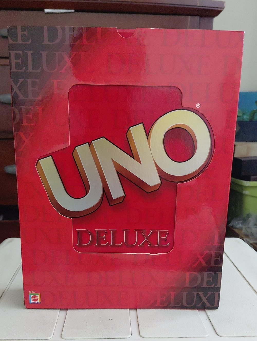 Mattel UNO Deluxe Card Game